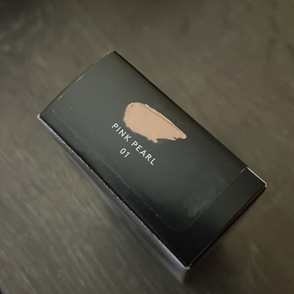 NEW - Fenty Beauty Eaze drop’Lit all over glow enhancer 1.22 oz (01 pink pearl) - Picture 2 of 3